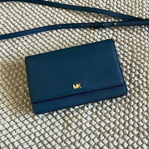 NWOT Michael Kors pebbled leather crossbody
